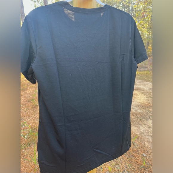 Women's Black Graphic T-Shirt Large NWOT - Picture 2 of 3